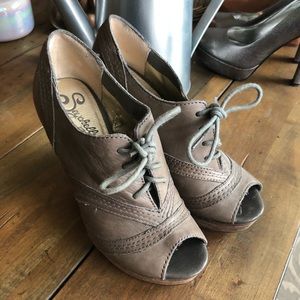 Seychelles lace up bootie wedge open toe 6